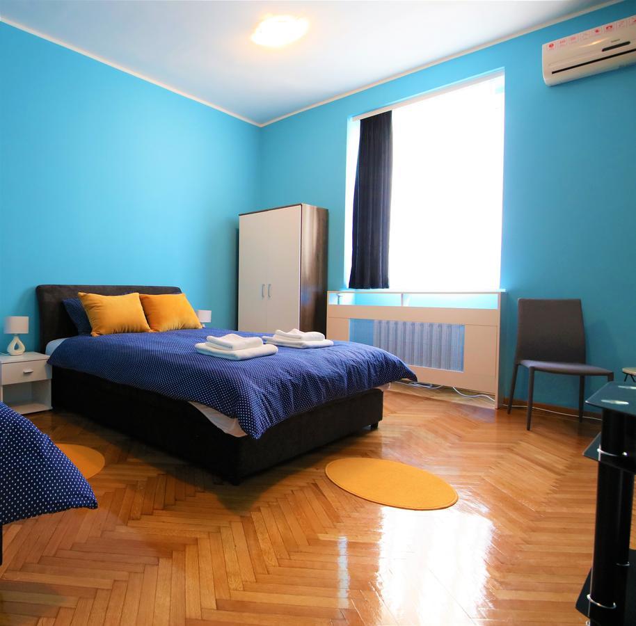 Hostel Fine ベオグラード エクステリア 写真