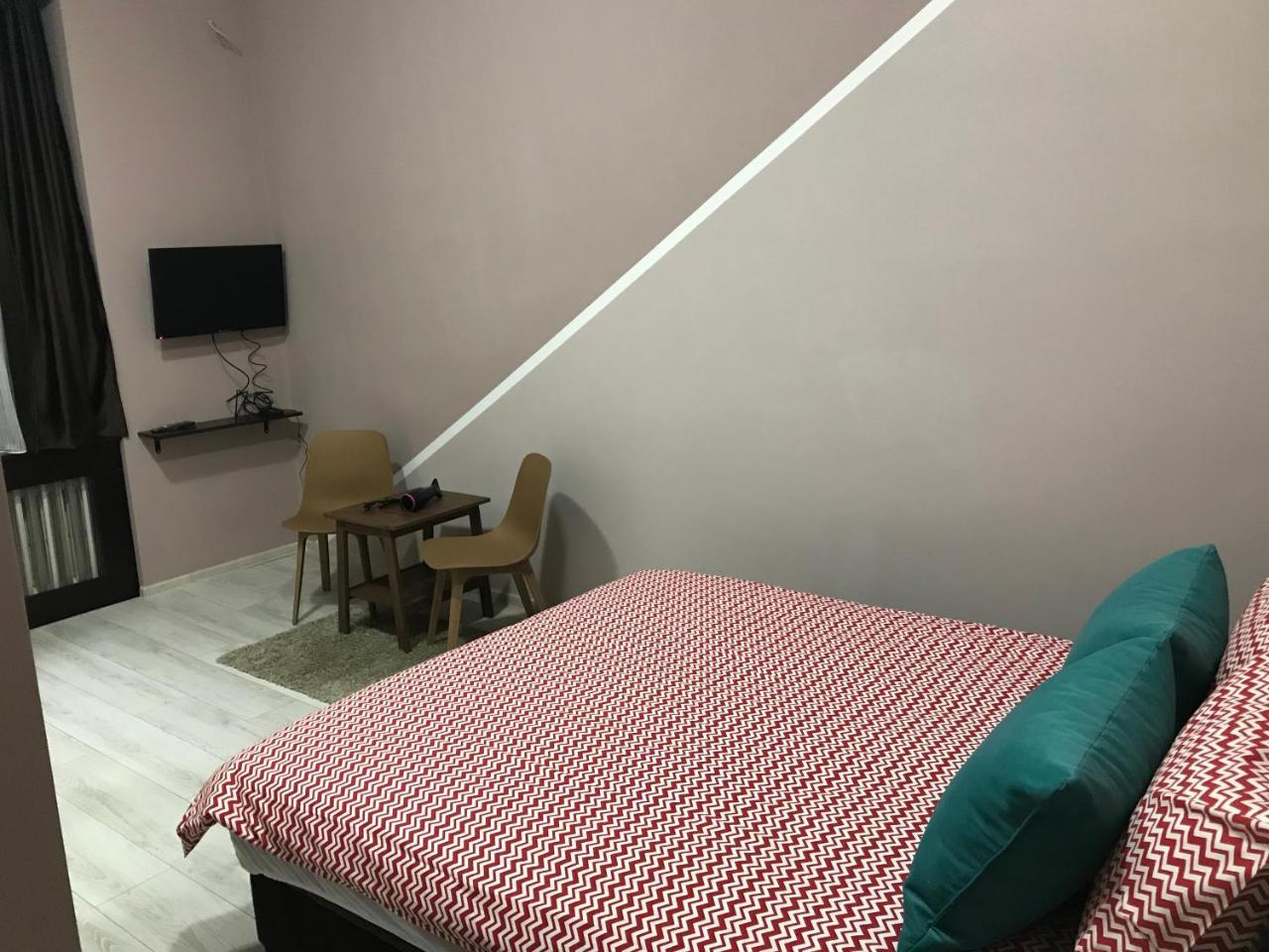Hostel Fine ベオグラード エクステリア 写真