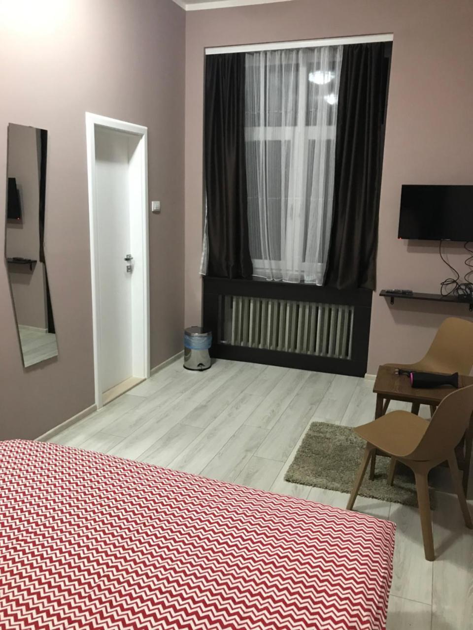 Hostel Fine ベオグラード エクステリア 写真
